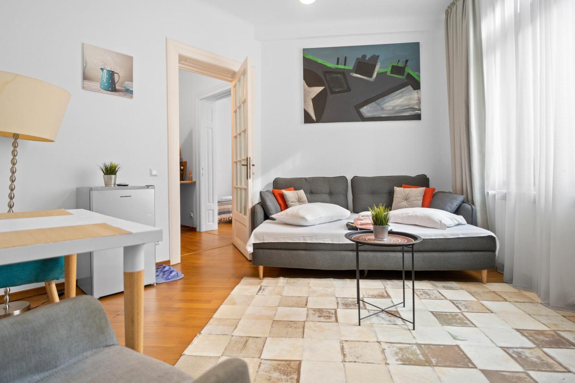 Golden Residences - & Penthouse In Old Town דירה *